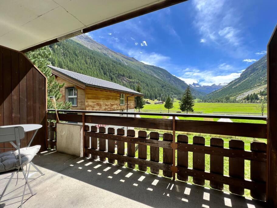 Pure Comfort! Entire Apartment With Abundant Space Near Zermatt With Parking! เทช ภายนอก รูปภาพ