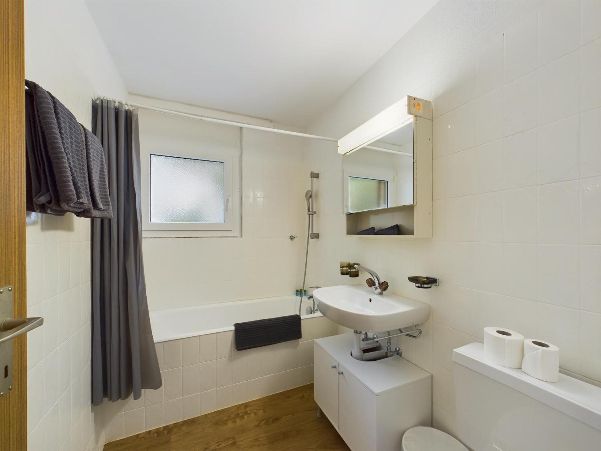 Pure Comfort! Entire Apartment With Abundant Space Near Zermatt With Parking! เทช ภายนอก รูปภาพ